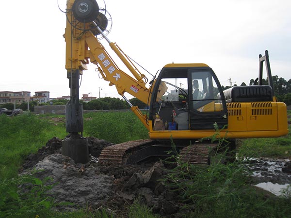 草莓视频18污建筑机械厂履带式草莓APP色版下载施工中